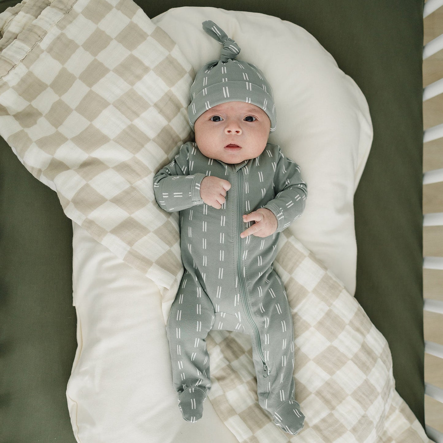 Taupe Checkered Muslin Quilt Blanket
