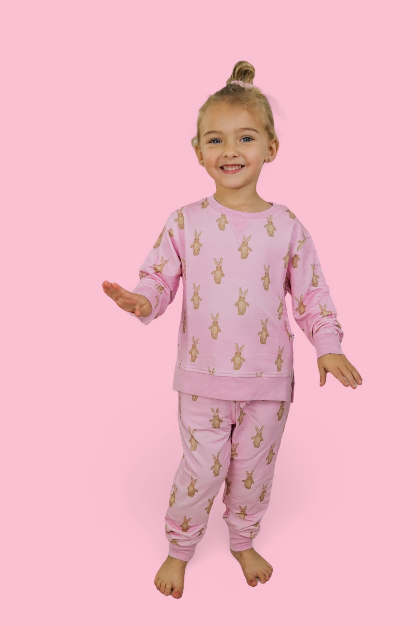 BLUSHIN' BUNNIES DREAM PULLOVER