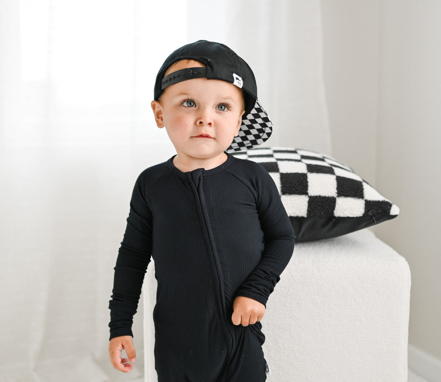 BLACK RIB DREAM ZIPPER ROMPER