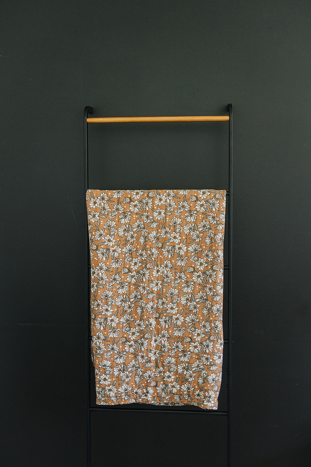 Magnolia Muslin Quilt Blanket