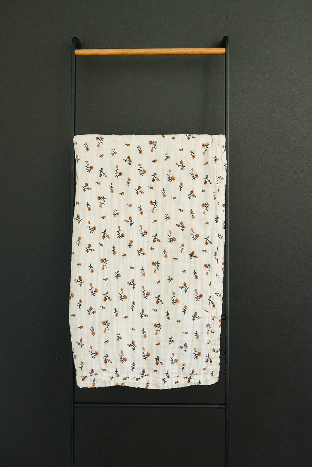 Cream Floral Muslin Quilt Blanket