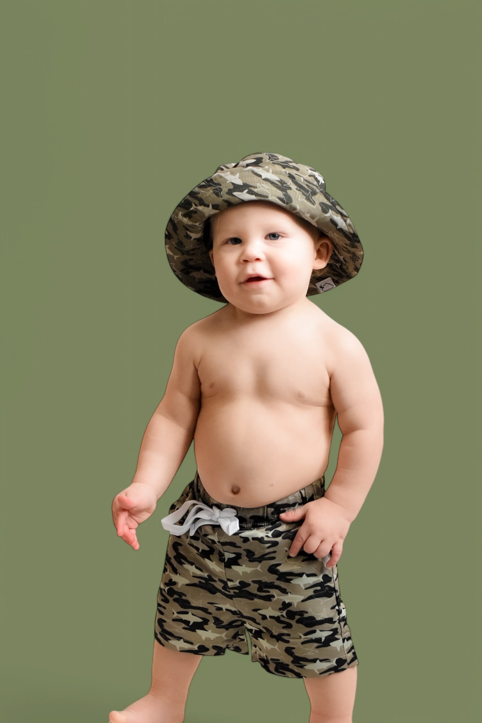 CAMO SHARK DREAM BUCKET HAT