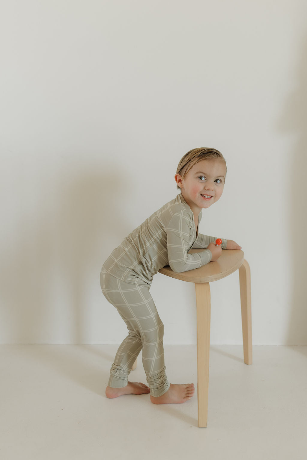 Bamboo Two Piece Pajamas Set | Linen Grid
