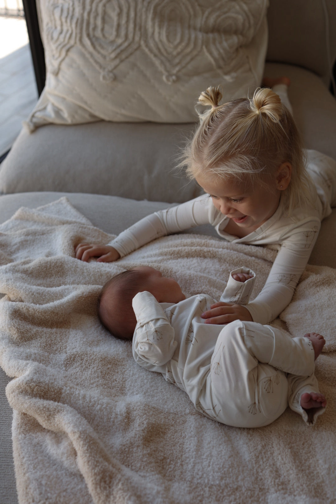 Bamboo Zip Pajamas Floral Romper | Dandelion