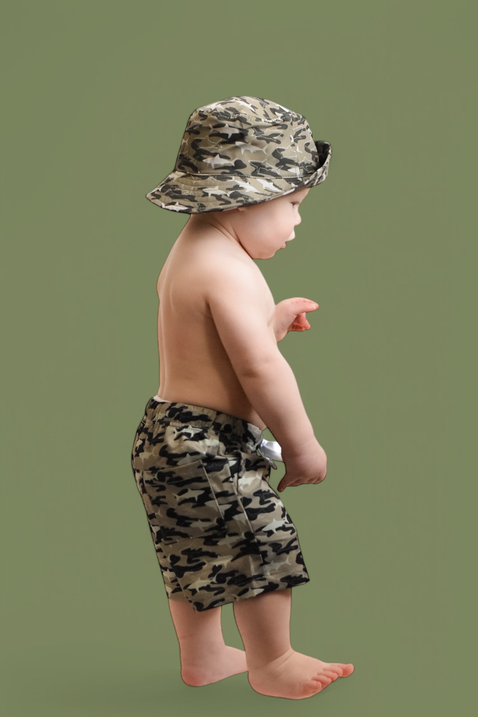 CAMO SHARK DREAM BUCKET HAT