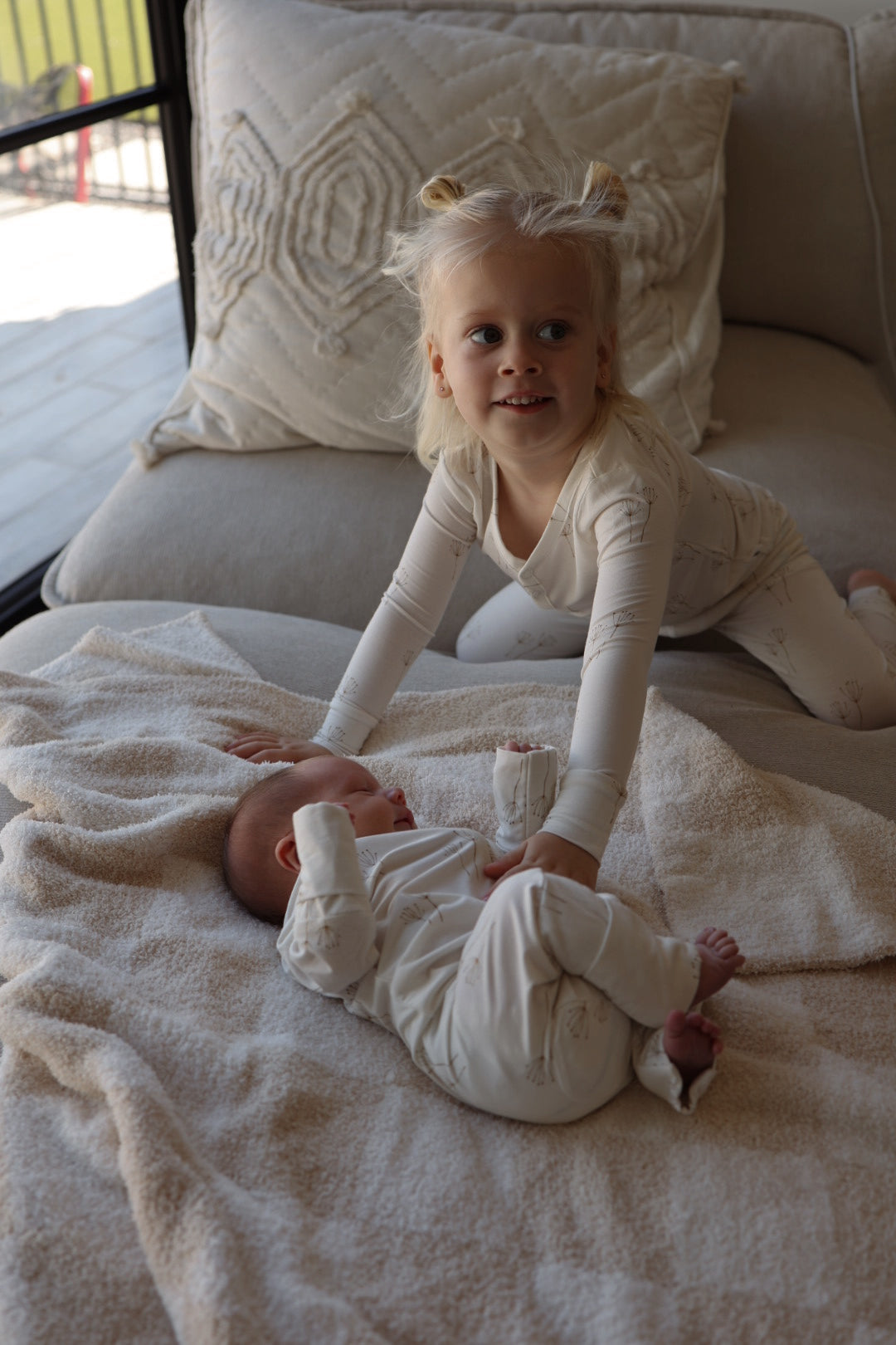 Bamboo Zip Pajamas Floral Romper | Dandelion