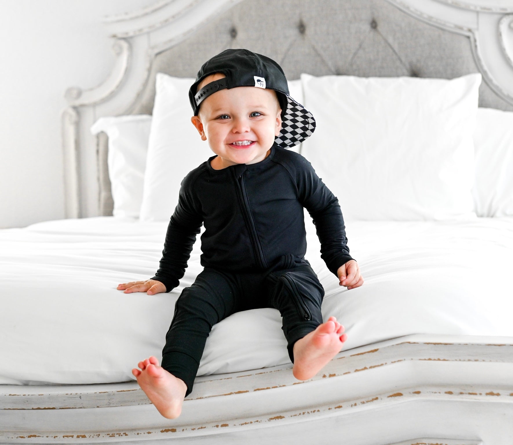 BLACK DREAM ZIPPER ROMPER