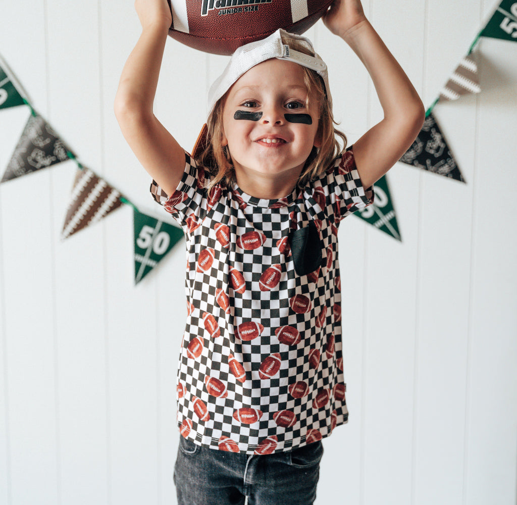 CHECKERED FOOTBALL DREAM POCKET TEE