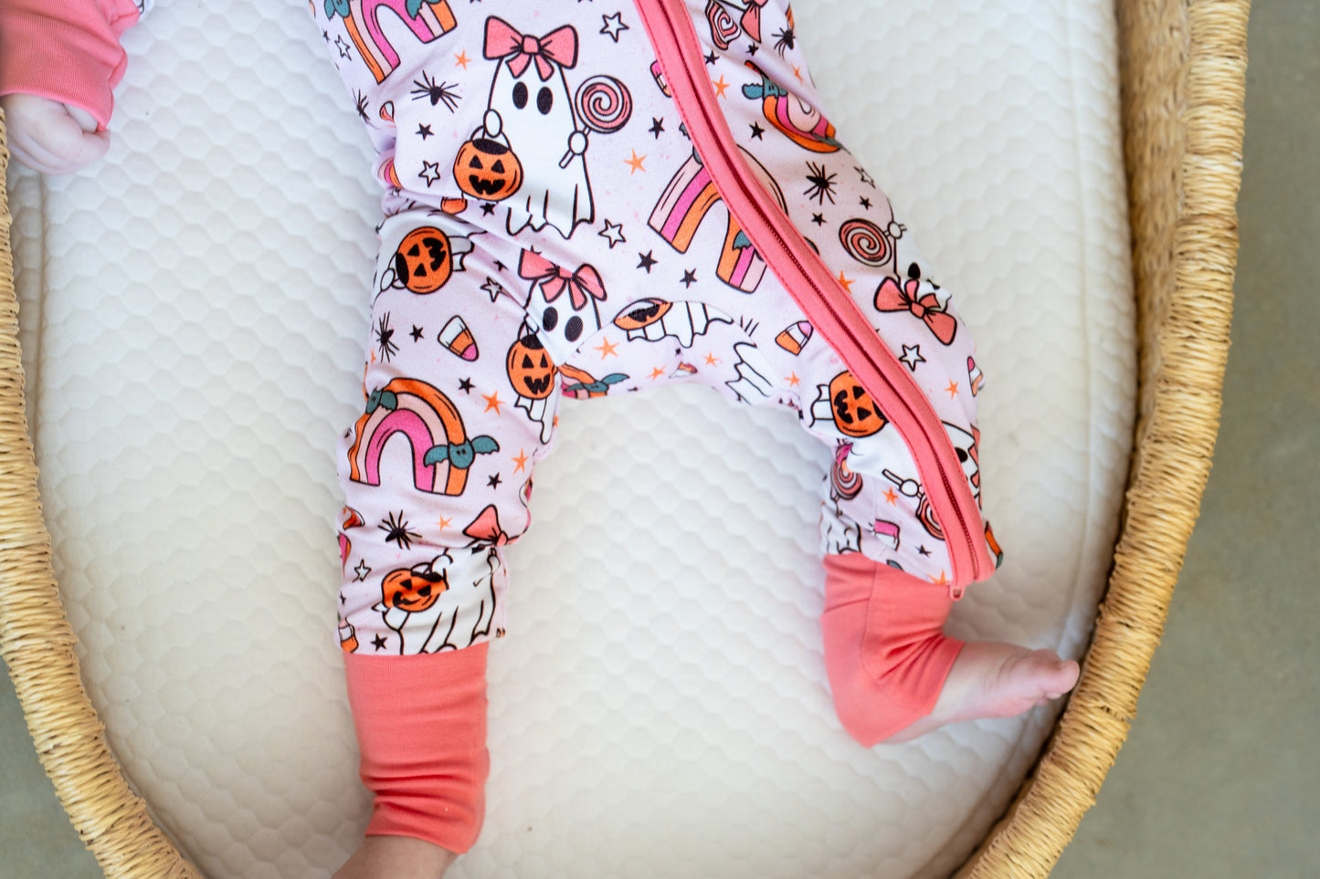 Spooky Sweet Ghosts Zippy