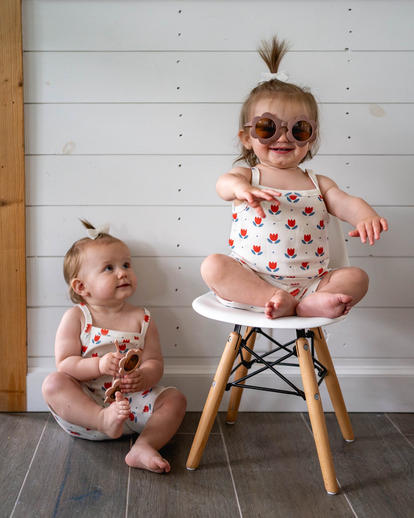 Red White & Blue Tulip Floral Ribbed Bamboo 2pc Tank Set