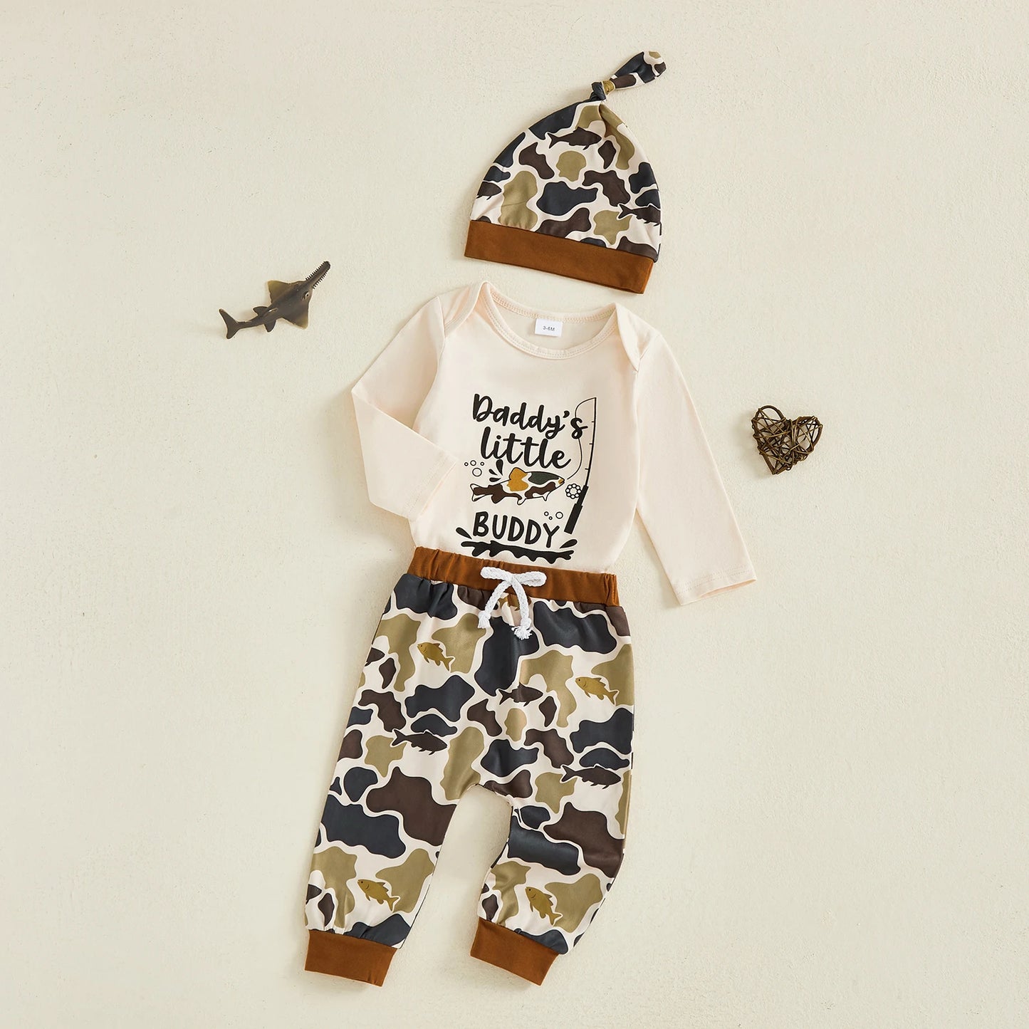 Baby Boy 3Pcs Fall Clothes Letter Fish Daddy's Little Buddy Print Long Sleeve Romper Camouflage Pants and Hat 3Pcs Outfit