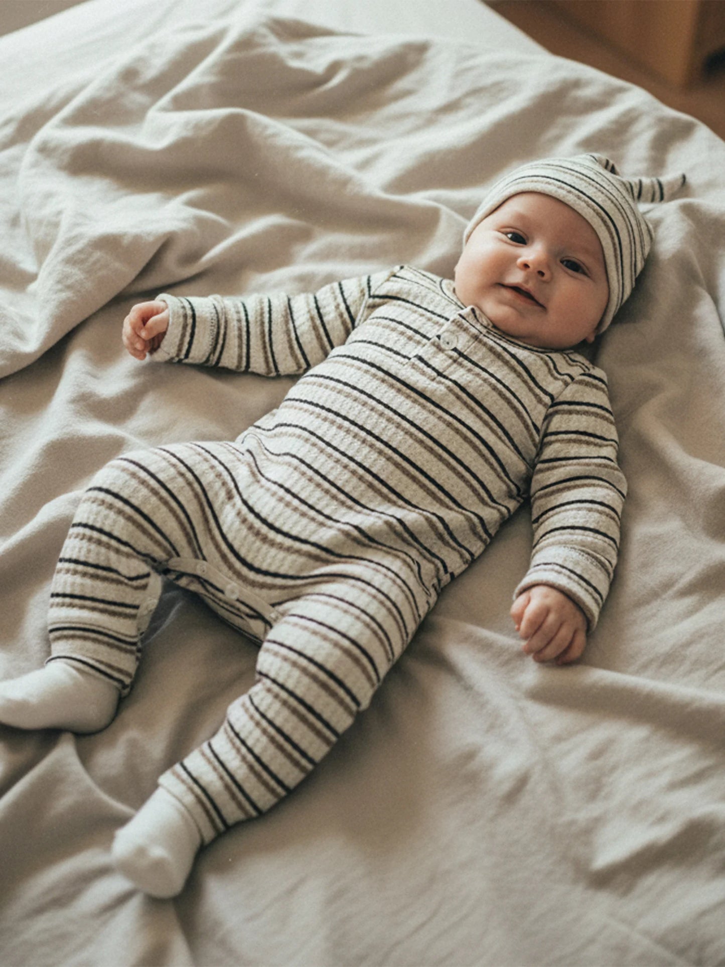 Baby Boy Girl 2Pcs Outfit Striped Long Sleeve Romper and Knotted Hat Spring Set