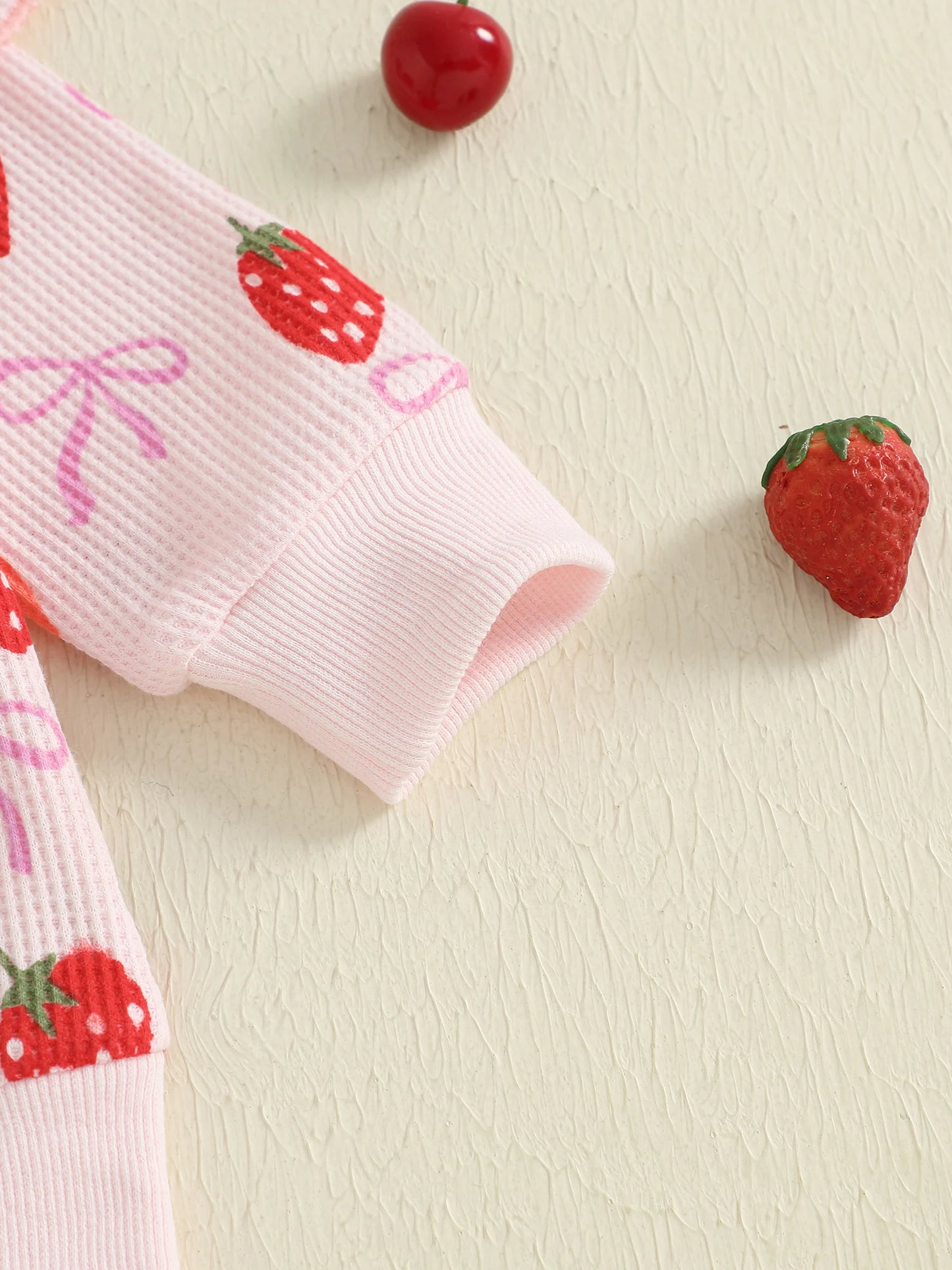 Baby Toddler Girls 2Pcs Fall Set Fashionable Strawberry Print Long Sleeve Pullover Top Bow Jogger Pants Outfit