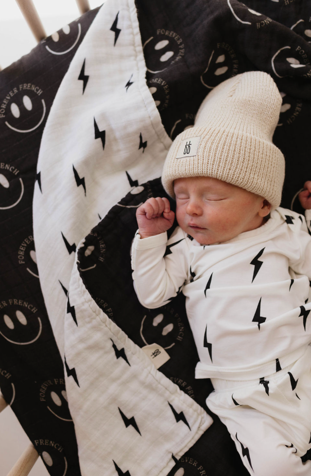 Muslin Quilt | ff Smile Black & White Bolt