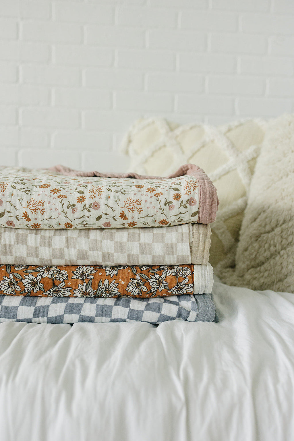 Dusty Blue Wavy Checkered Twin Muslin Quilt Blanket