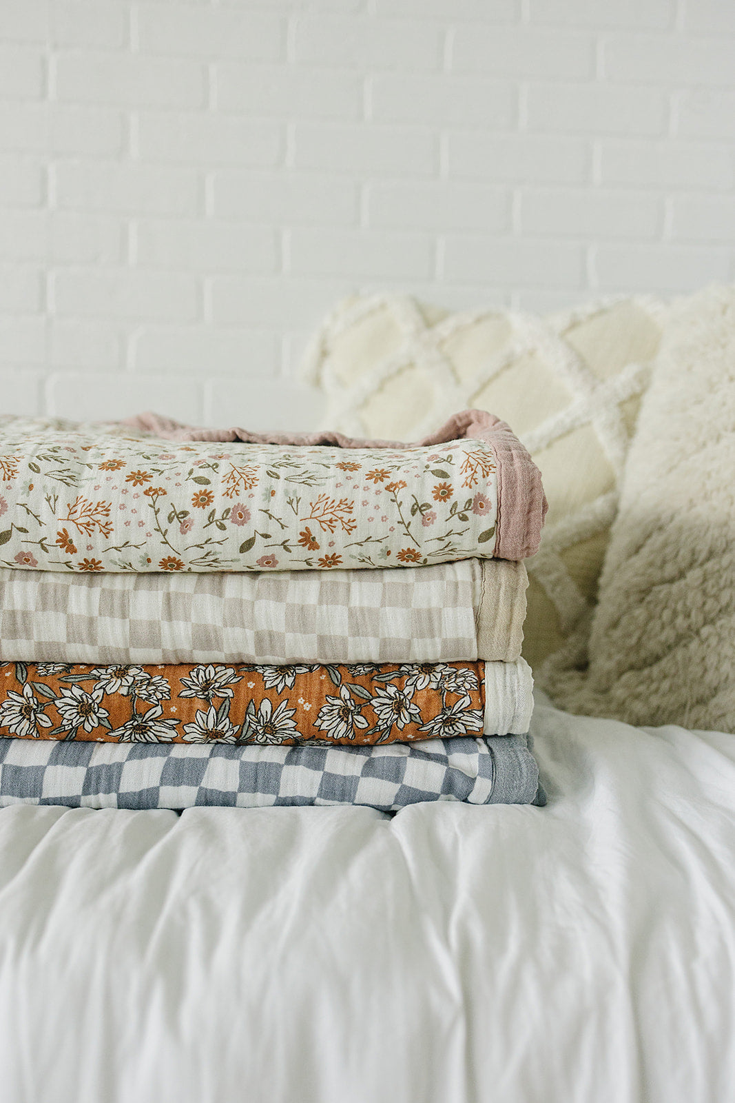 Dusty Blue Wavy Checkered Twin Muslin Quilt Blanket