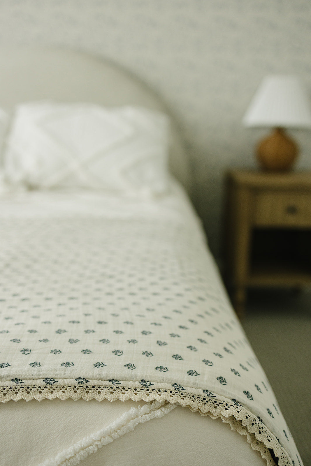 Navy Berry + Cream Berry Lace Twin Muslin Quilt Blanket