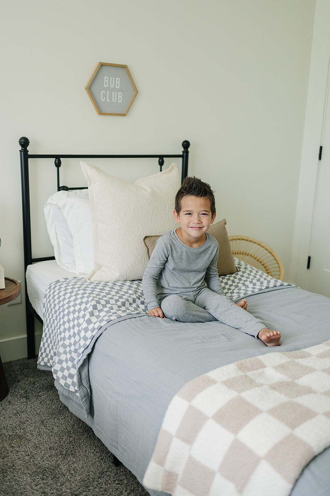 Dusty Blue Wavy Checkered Twin Muslin Quilt Blanket