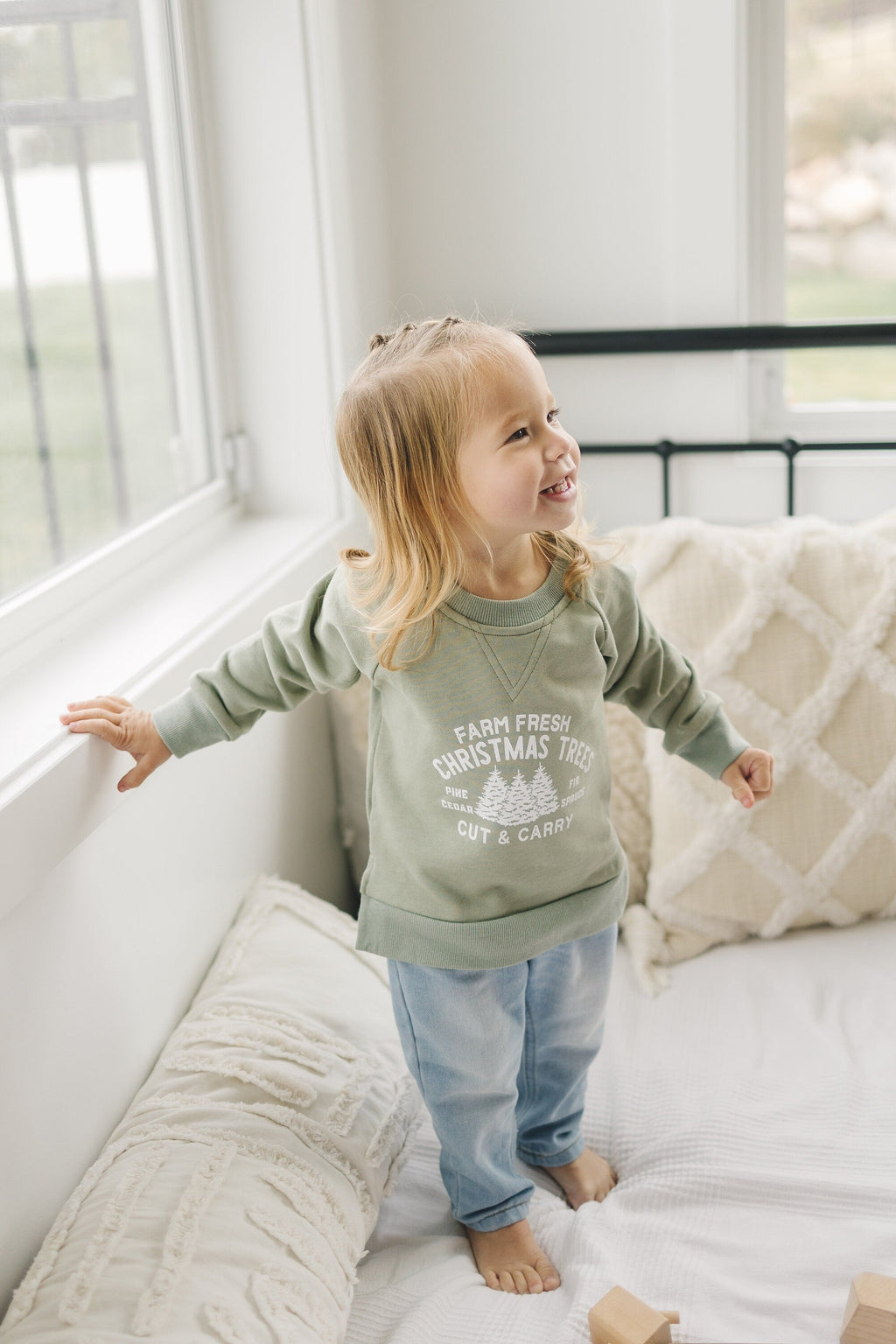 Farm Fresh Christmas Trees Crewneck Sweatshirt Top