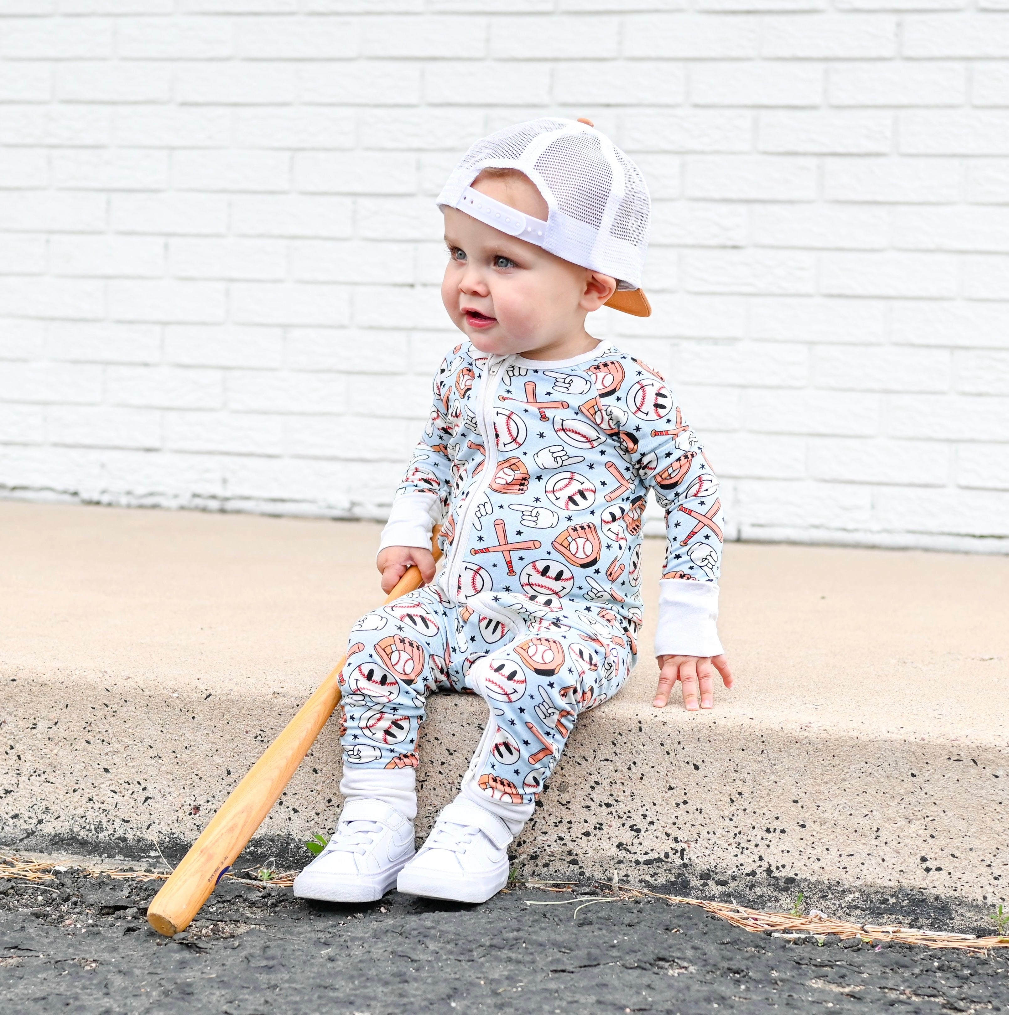BASEBALL SMILEY DREAM ZIPPER ROMPER