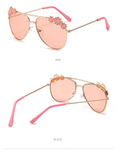 Load image into Gallery viewer, Retro Daisy Aviator Baby Kids Girls Anti-UV Sunglasses Sunnies
